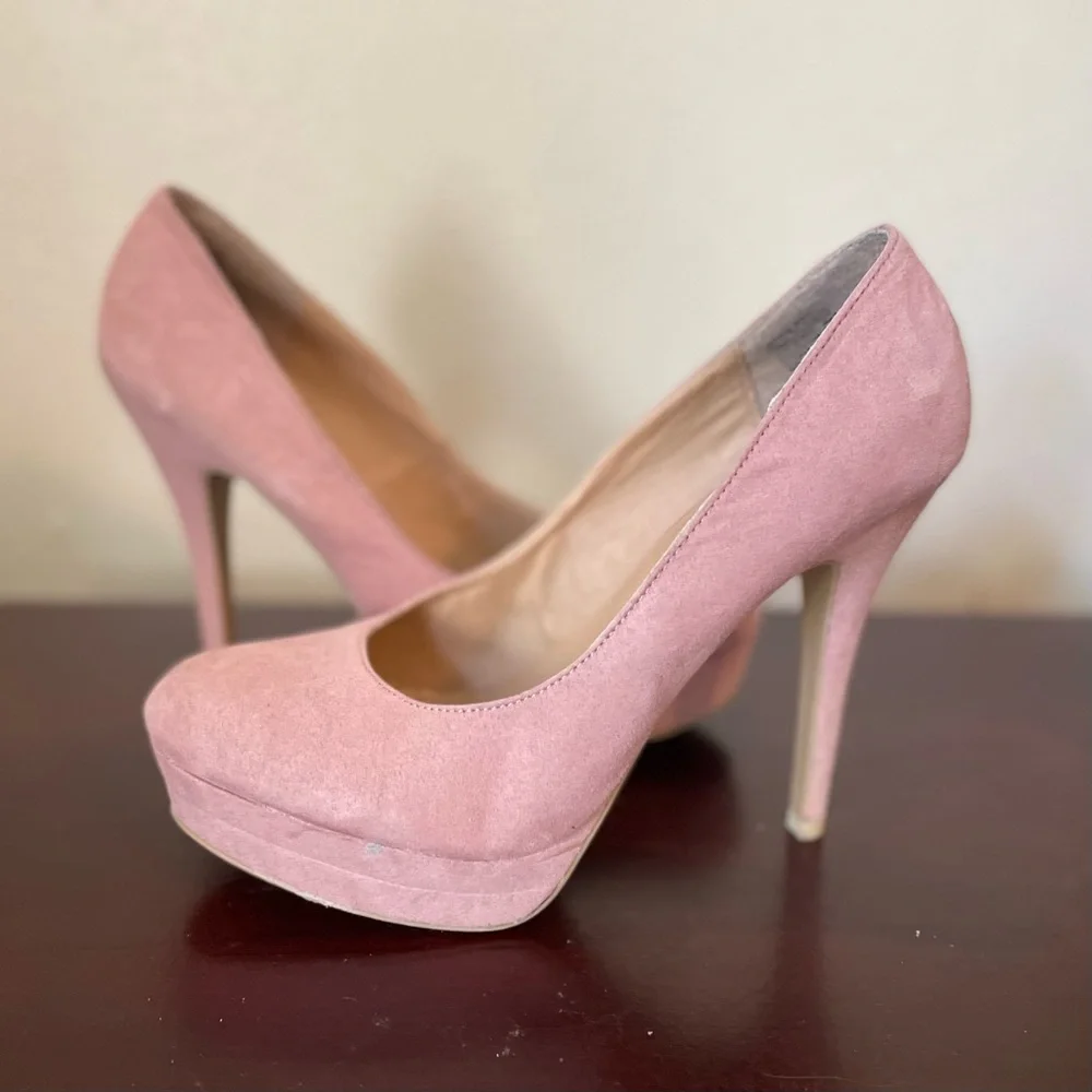 LC Lauren Conrad powder pink suede heels 👠💕 - Picture 2 of 4